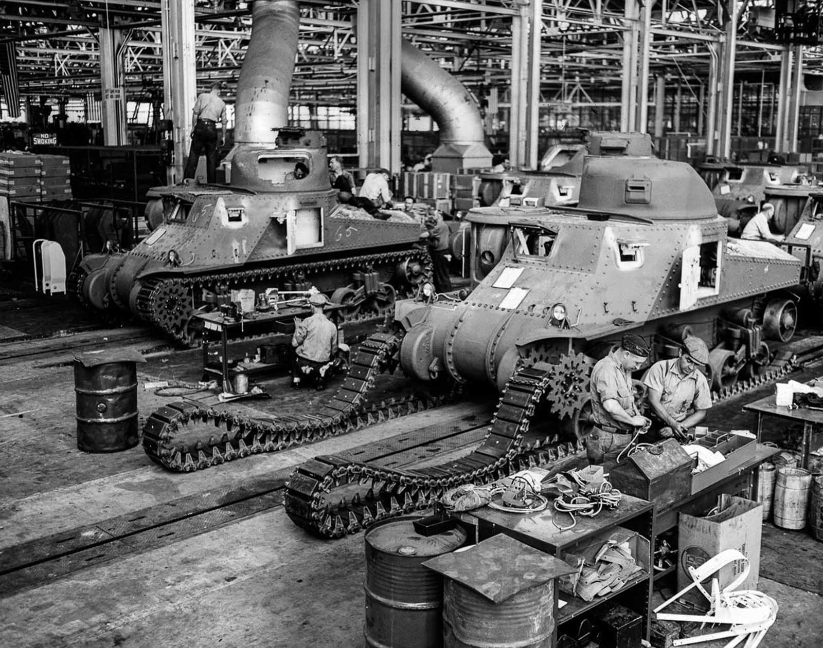 Workers assemble M-3 tanks in an American factory. 1942.